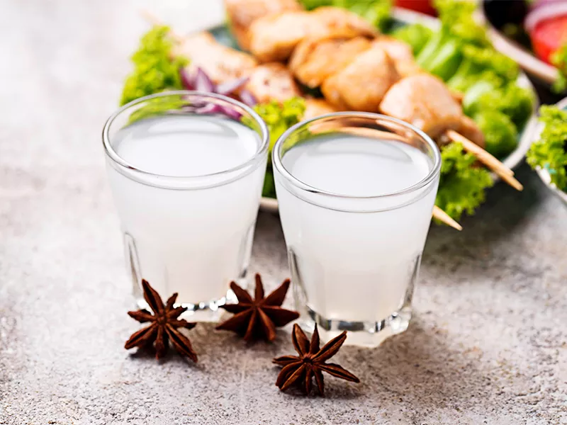 tsipouro-me-glykaniso